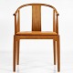 Hans J. Wegner / Fritz Hansen
FH 4283 - China chair in light mahogany and seat in patinated natural leather.
4 pcs. på lager
Good condition
