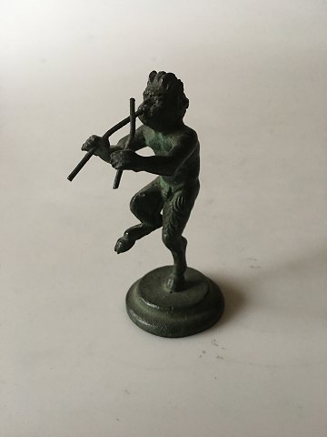 Bronce Figurine of a Pan playing flutes