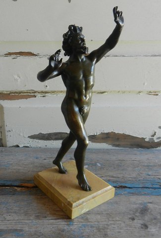 Unik bronze faun på marmor sokkel