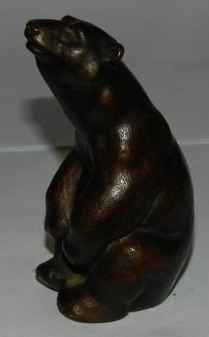 Figure in bronze of polar bear by Svend Lindhardt