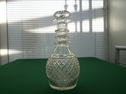 Whisky decanter of crystal, approximately 1920.