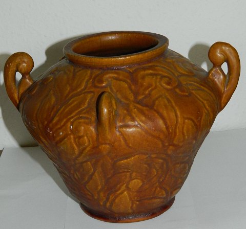 Skønvirkestil: Vase i keramik fra Kähler
