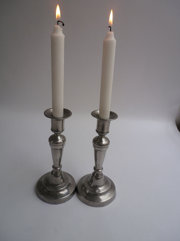 1 pair of pewter candlesticks, America approx. 1860.
