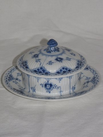 Blue Fluted 
Half Lace
Butter cup
Royal Copenhagen