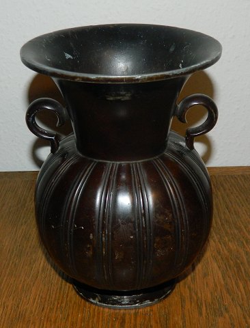 Just Andersen bronzepatineret vase med hanke