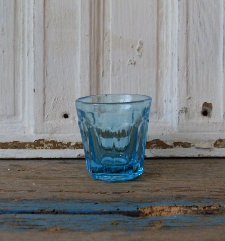 Søblåt studs glas også kaldet Børne glas fra Fyens Glasværk