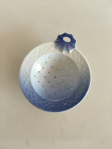 Bing & Grondahl Seagull / Blue Tone Tea Strainer