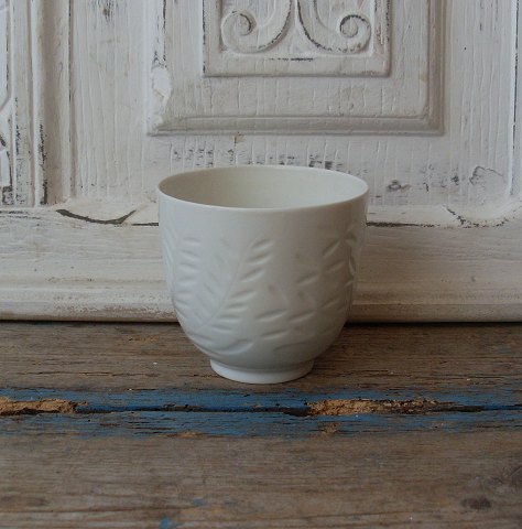 Royal Copenhagen Blanc de Chine vase med mønster i relief no. 4046