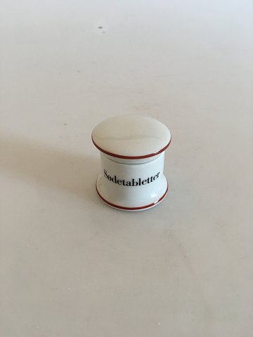 Bing & Grondahl Sødetabletter (Sweet Tablets) Jar No 499 from the Apothecary 
Collection
