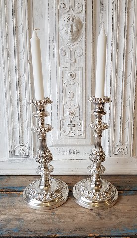 Pair of large 1800