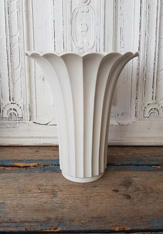 Thorkild Olsen for Royal Copenhagen trompet formet vase no. 3143