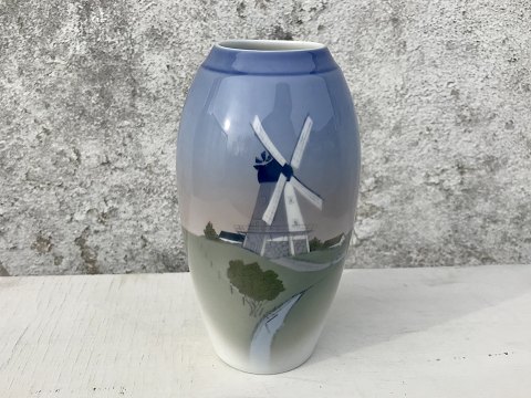 Bing & Grondahl
Vase
# 1302/6251
* 350kr