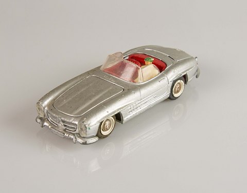 Tekno Denmark
Mercedes Benz 300 SL cabriolet m/fører