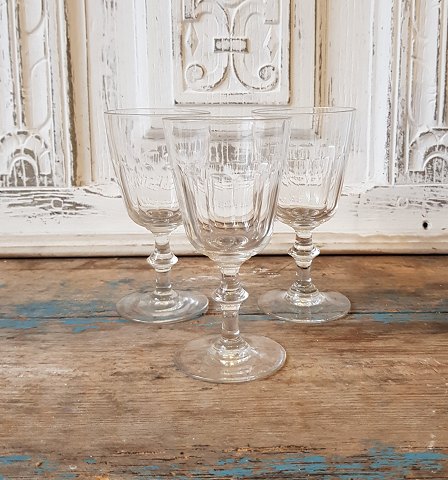 Chr. 8. Berlinois  white wine glass Height 13 cm