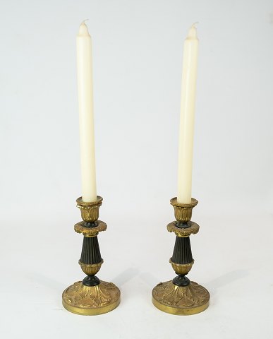 A set of candlesticks in brass with black metal and in great used condition from 
the 1920s.
5000m2 showroom.