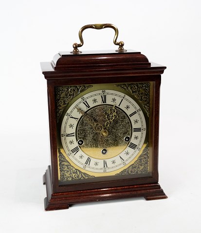Fireplace clock of mahogany, in great antique condition.
5000m2 showroom.
