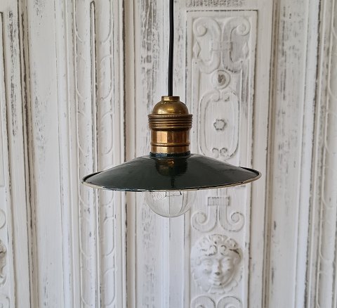 Beautiful old small pendant, socket in brass with green enamelled shade in metal