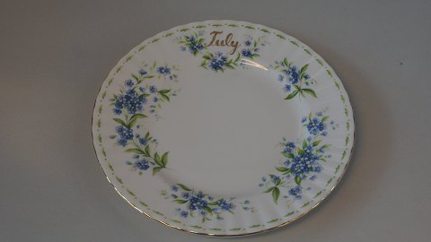 Frokosttallerken "Juli" Royal Albert Månedstel 
Engelsk Stel
Blomstermotiv :Forget me not