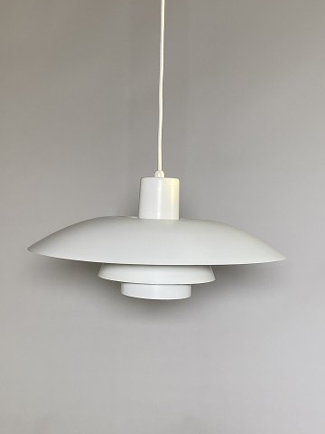 Poul Henningsen
4/3
Pendant
White