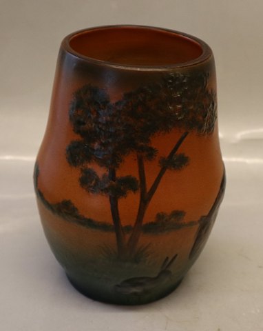 634 VII Vase med hest og hare J. Resen Steenstrup ca 18 cm 1909 P. Ipsens Enke