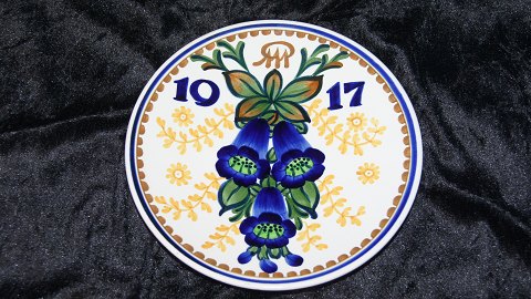 Aluminia Fajance Platte med Blomster år #1917
Dek. nr. #843/#340
Diameter 19 cm.
SOLGT