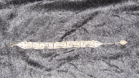 Elegant Bracelet in Silver
Length 22 cm