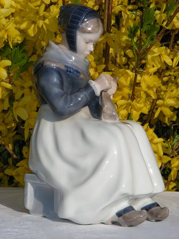 Royal Copenhagen  Figurine 1317 Woman knitting