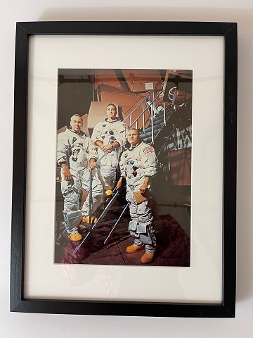 Vintage NASA-Farboffsetfoto / Fotoposter / Fotodruck von James Lowell Jr., 
William Anders und Frank Borman - Apollo 8-Raumschiff-Crew im Jahr 1968.