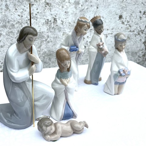 Lladro
Julekrybbe med 6 figurer
*1800kr