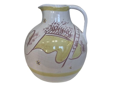 Royal Copenhagen art pottery
Large, unique milk pitcher with swan