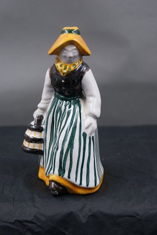 Michael Andersen Danish pottery from  Bornholm. Fisherwife with basket