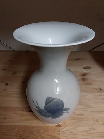 Royal Copenhagen vase with snails by Richard Bøcher