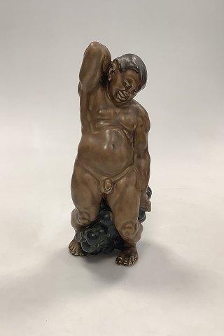 Kai Nielsen Stoneware Figurine no. 4025 Man with Grapes