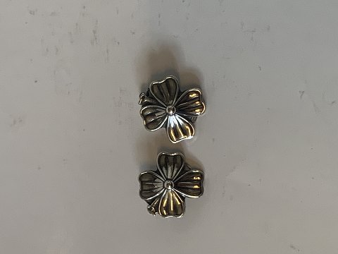 Earrings with clips in Silver
Stamped 830s