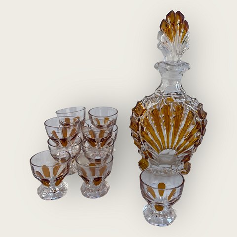 Bohemian Crystal decanter with 11 pcs. glass
*DKK 400