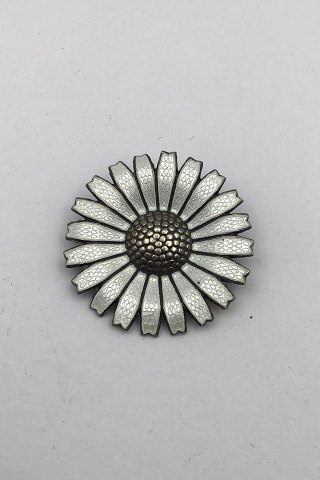 A. Michelsen Forgyldt Sterling Sølv Marguerit Broche (Guilloche)
