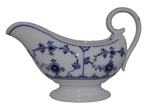 Blue Fluted Plain
Small gravy boat