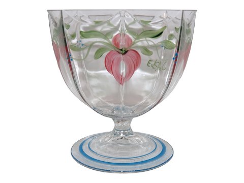 Orrefors art glass
Large Maja bowl on stand with flowers