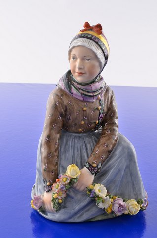 Royal Copenhagen Figurine 12413 Girl from Fanö