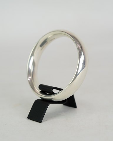 Solid bangle - Hans Hansen - 925 Sterling - 75g
Great condition
