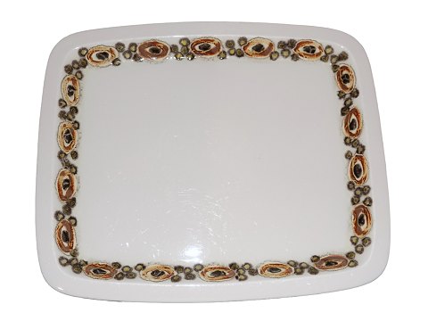 Nucella
Large square platter