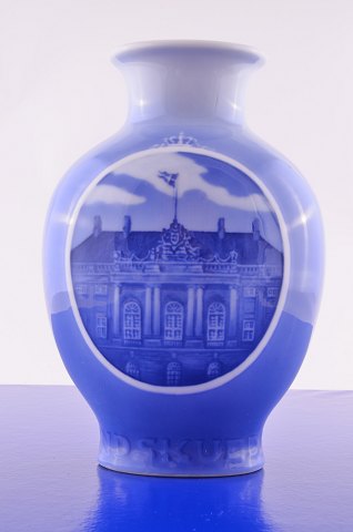 Royal Copenhagen Vase