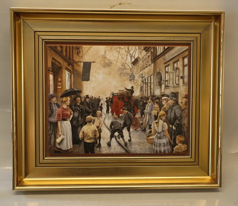 B&G Porcelain painting in golden frame ca 34 x 39.5 cm Paul Fisher (1860-1934) 
Fire in the street: Skindergade 1896 no 759 of 1750