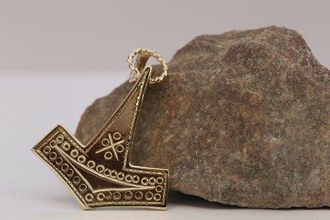 Viking jewelry in 14 carat gold. Large pendant for thick gold chain.
Stamped 585 Erh.B