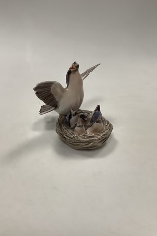 Dahl Jensen Figurine of Bird on Nest  DJ 1349