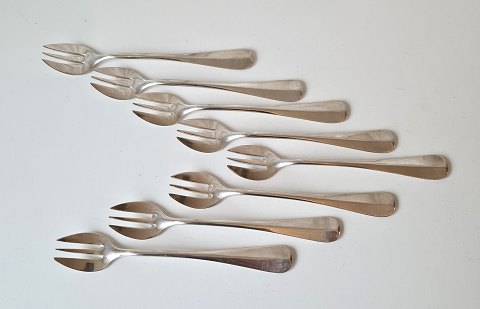 Set of 8 silver-plated oyster forks