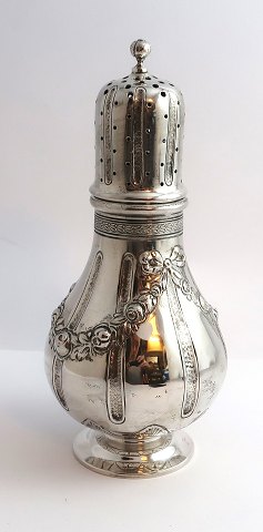 Silver Caster. (830). Height 18 cm
