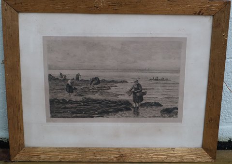 Etching: Carl Locher 1887 Paris  42 x 53 cm including the old frame and glass. 
Motif Shrimp fishers in Bretagne, France