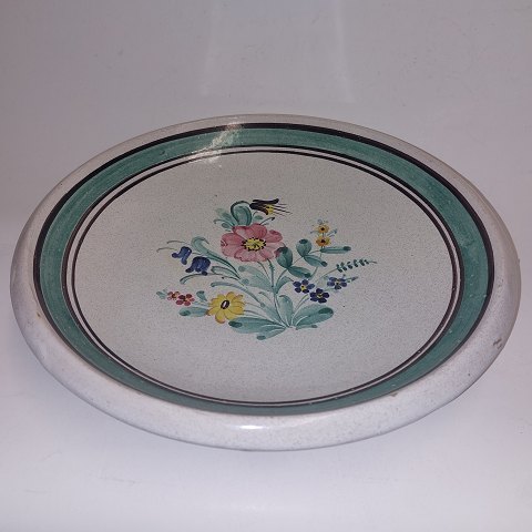 Ceramic dish from the Syberg factory
