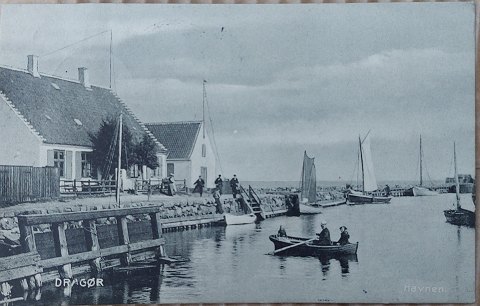 Postkort: Motiv fra havnen i Dragør I 1906